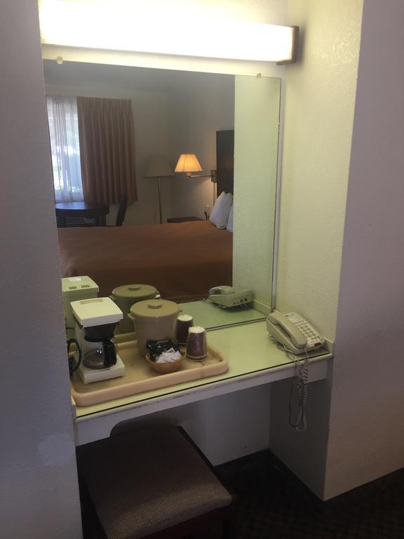 Motel Bestway 2*