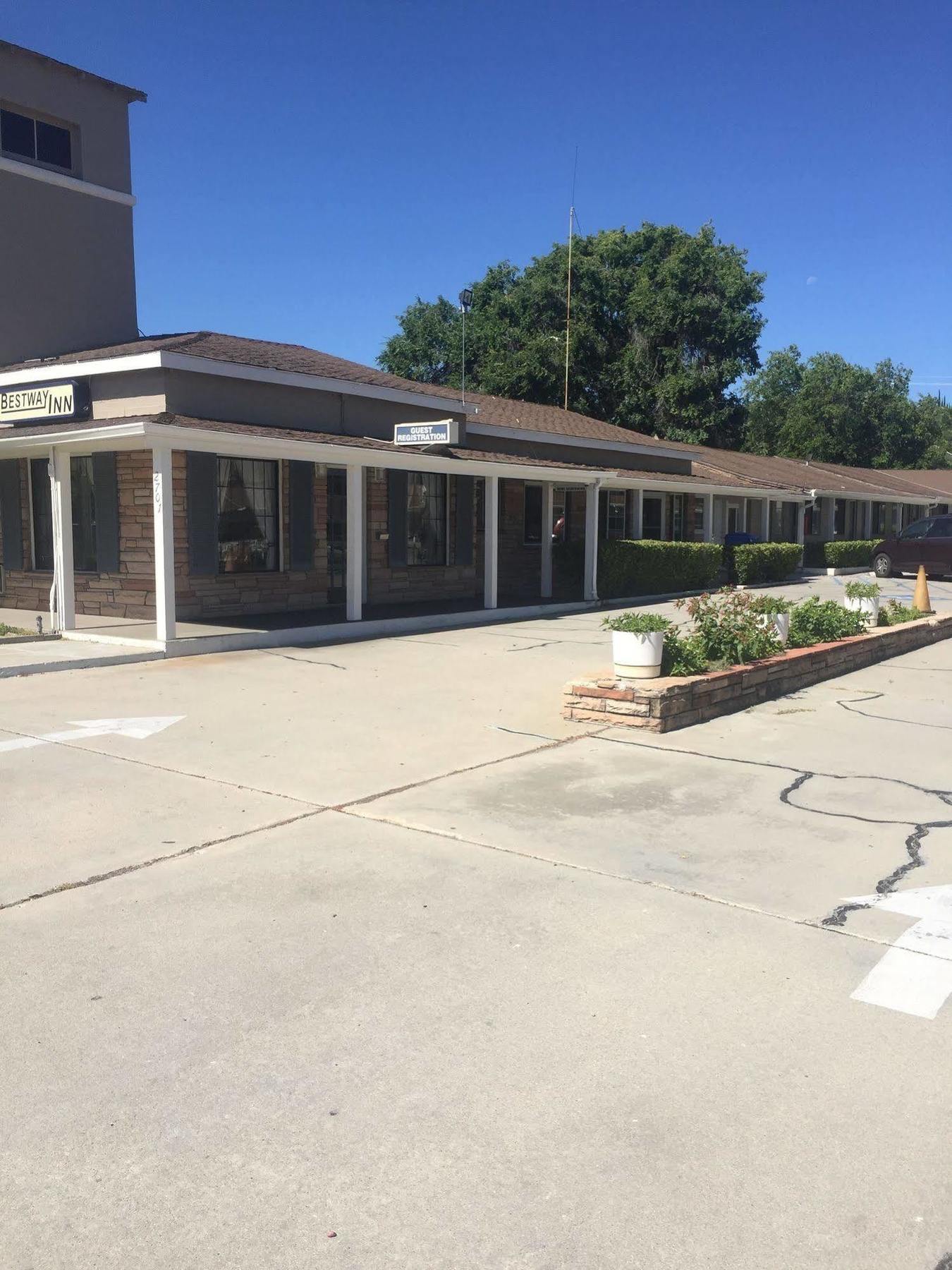 Motel Bestway 2*